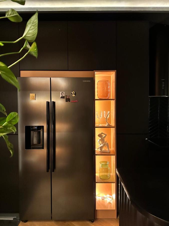 Skyline Elegance With Free Parking Bratislava Exterior foto