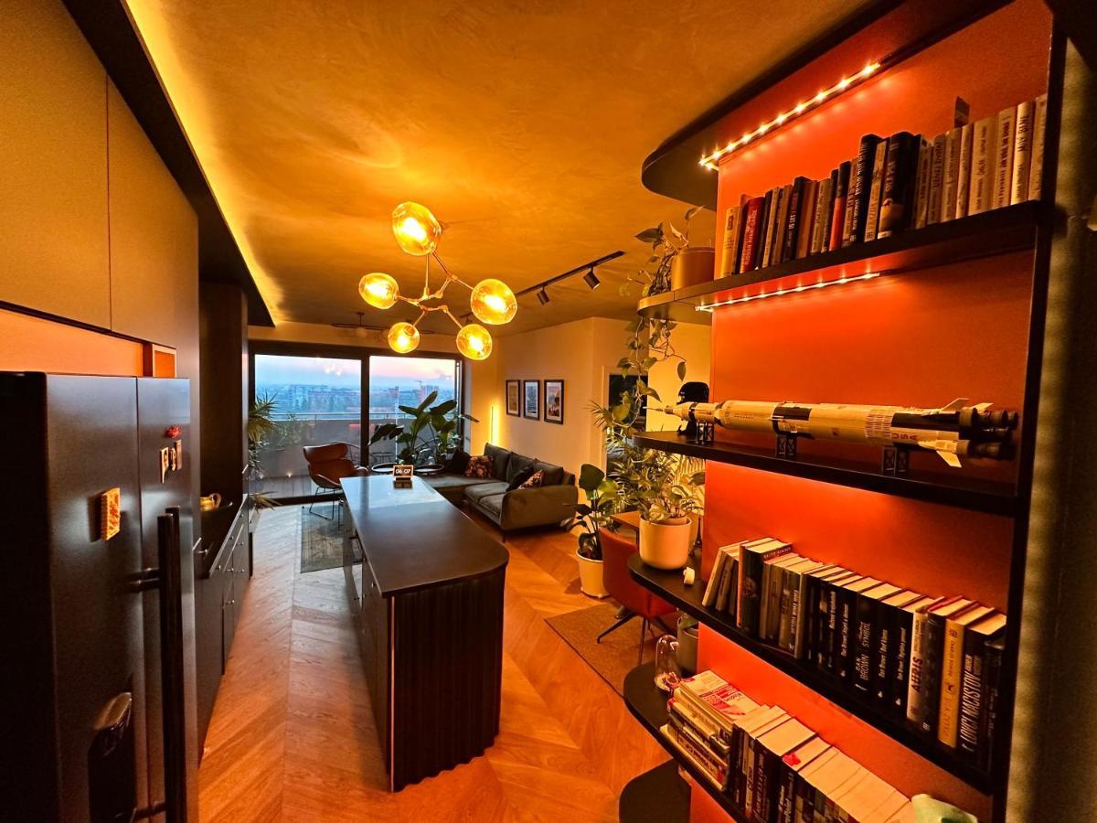 Skyline Elegance With Free Parking Bratislava Exterior foto